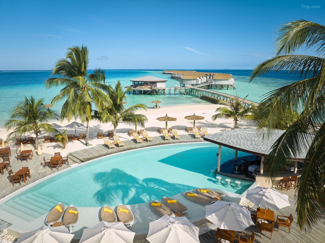 Centara Ras Fushi 4-Night Short Break