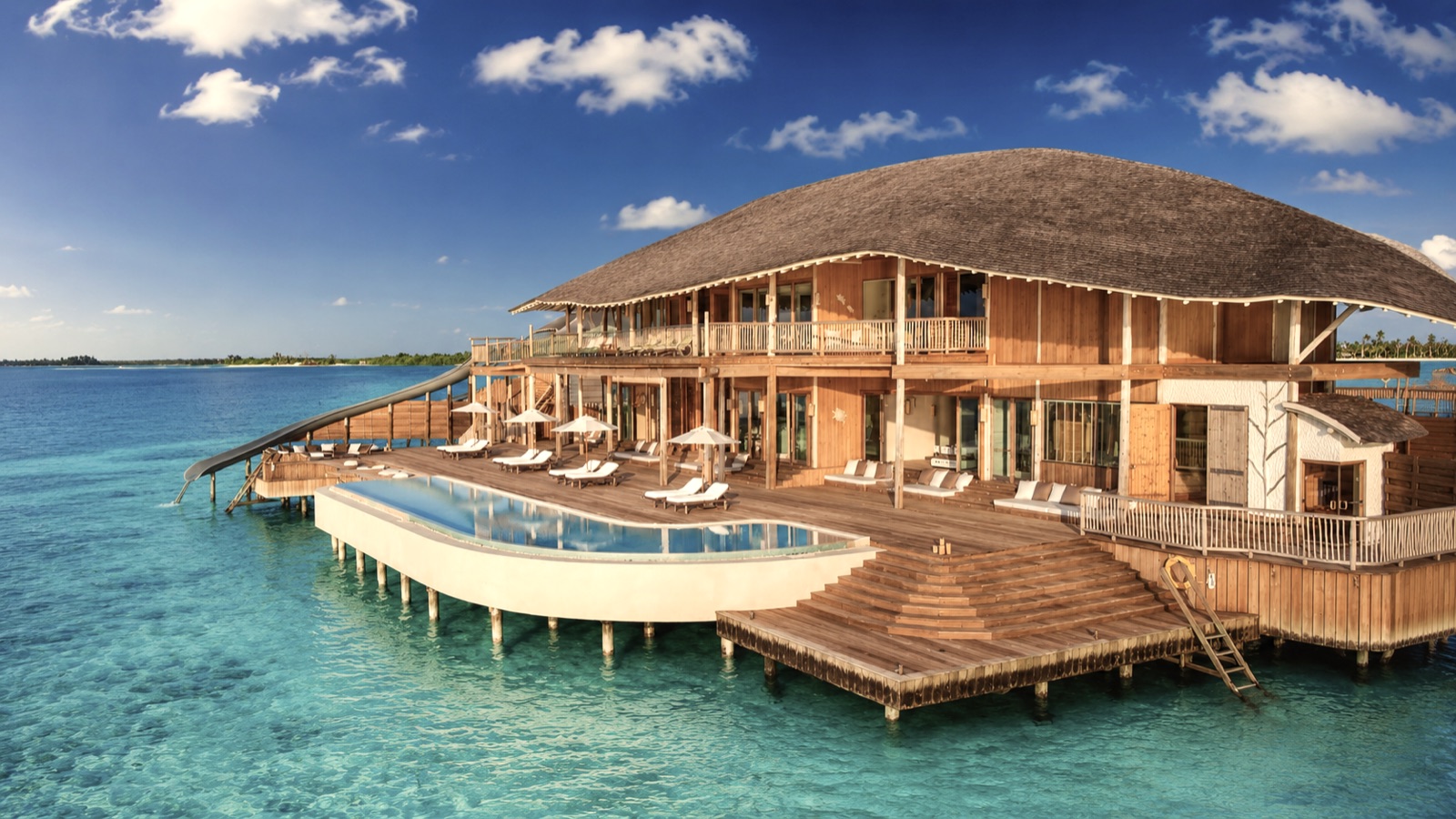 Maldives Family Residence Package for 10 Guests