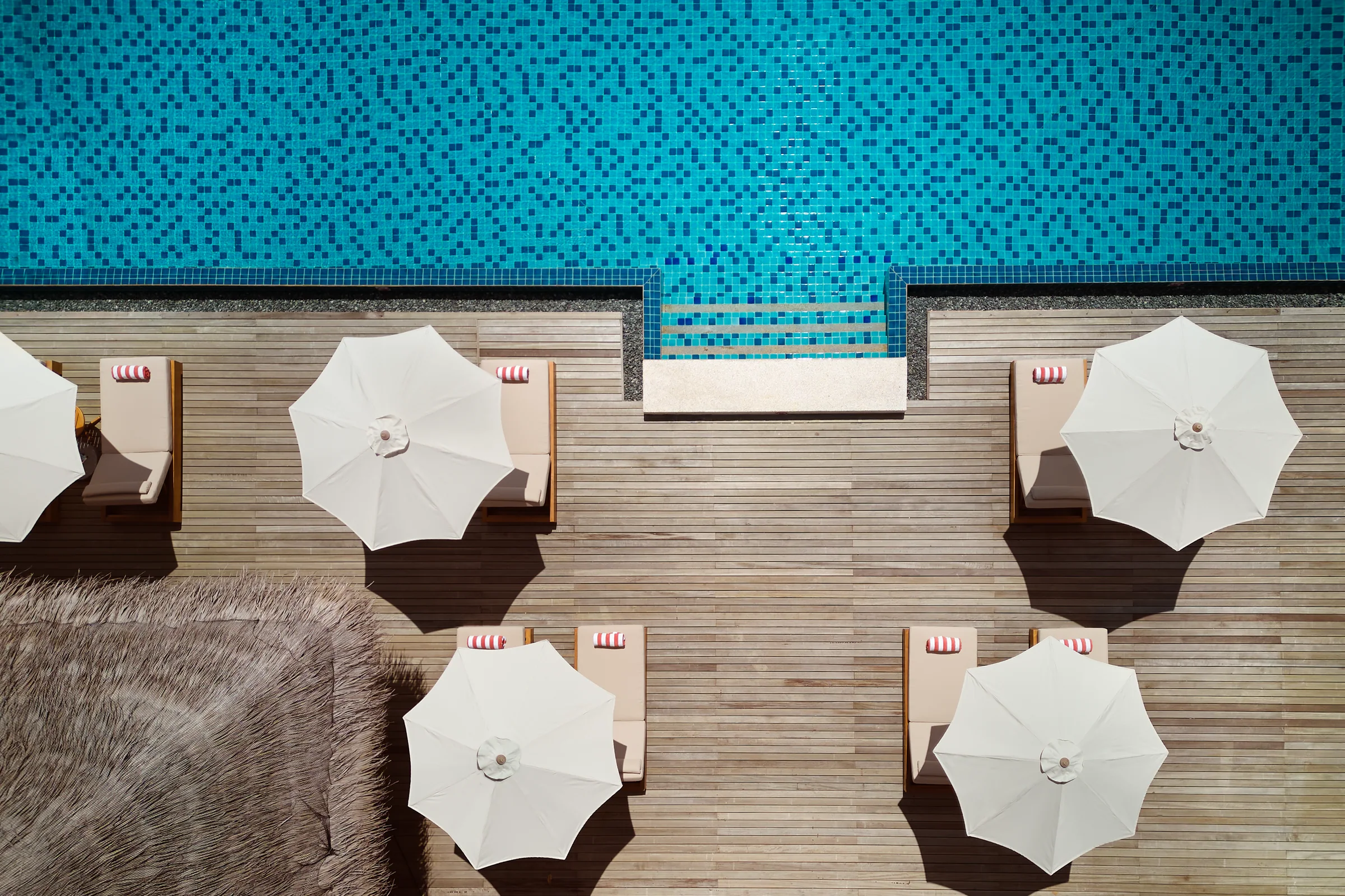 Aerial view of Dhoni Bar deck at Anantara Veli Maldives Resort