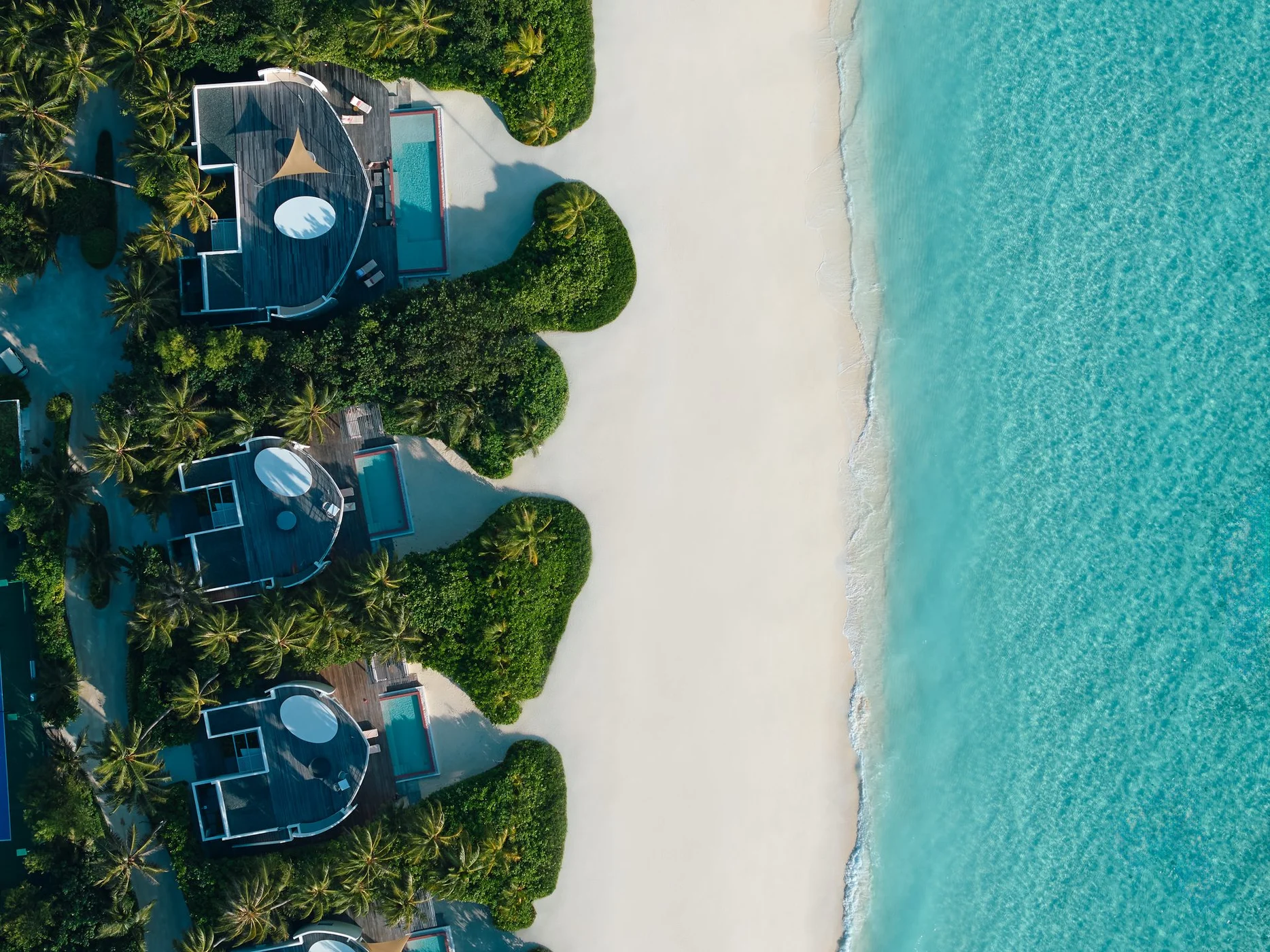 Jumeirah Olhahali Island official resort view 2