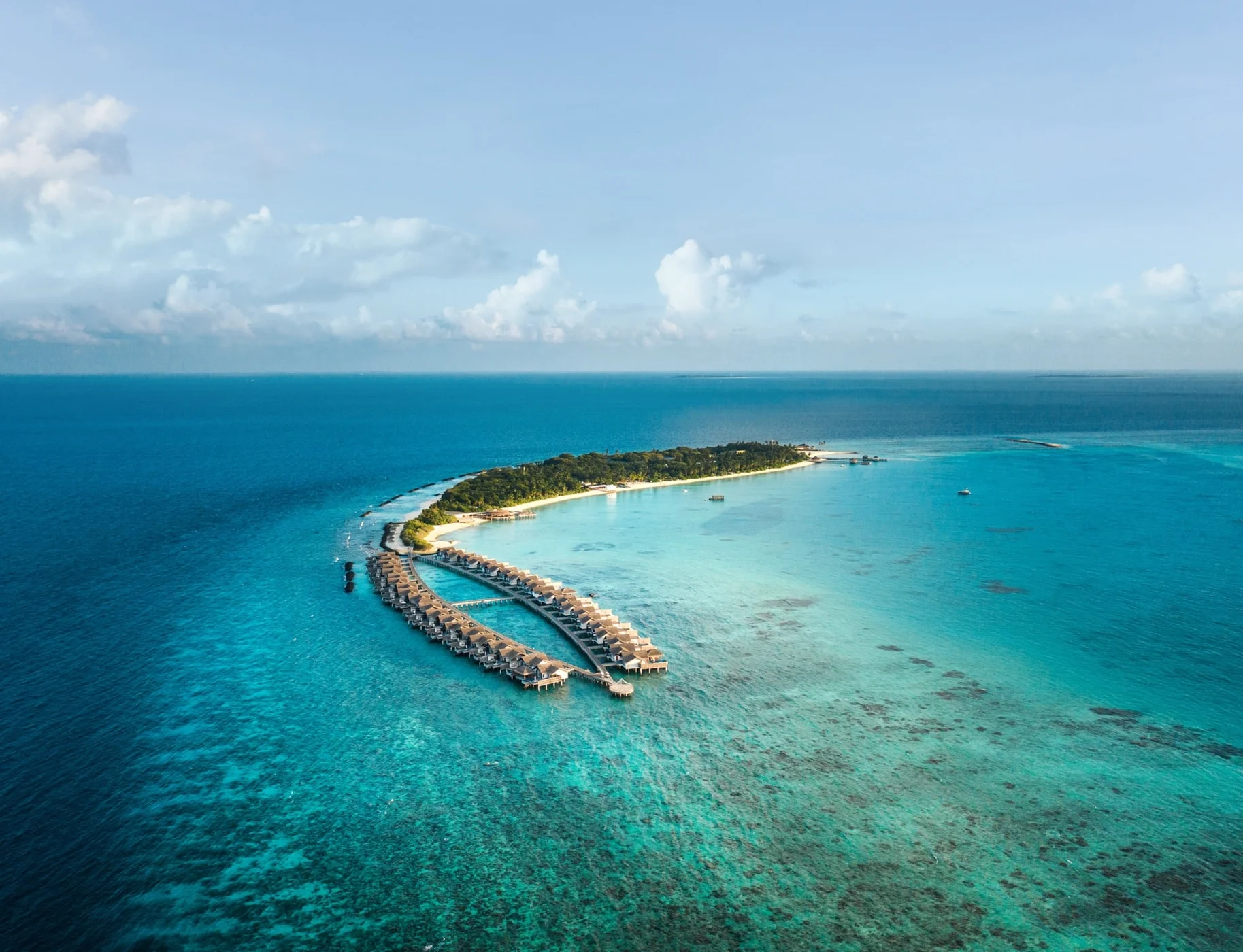 Sirru Fen Fushi – Private Lagoon Resort official resort view 2