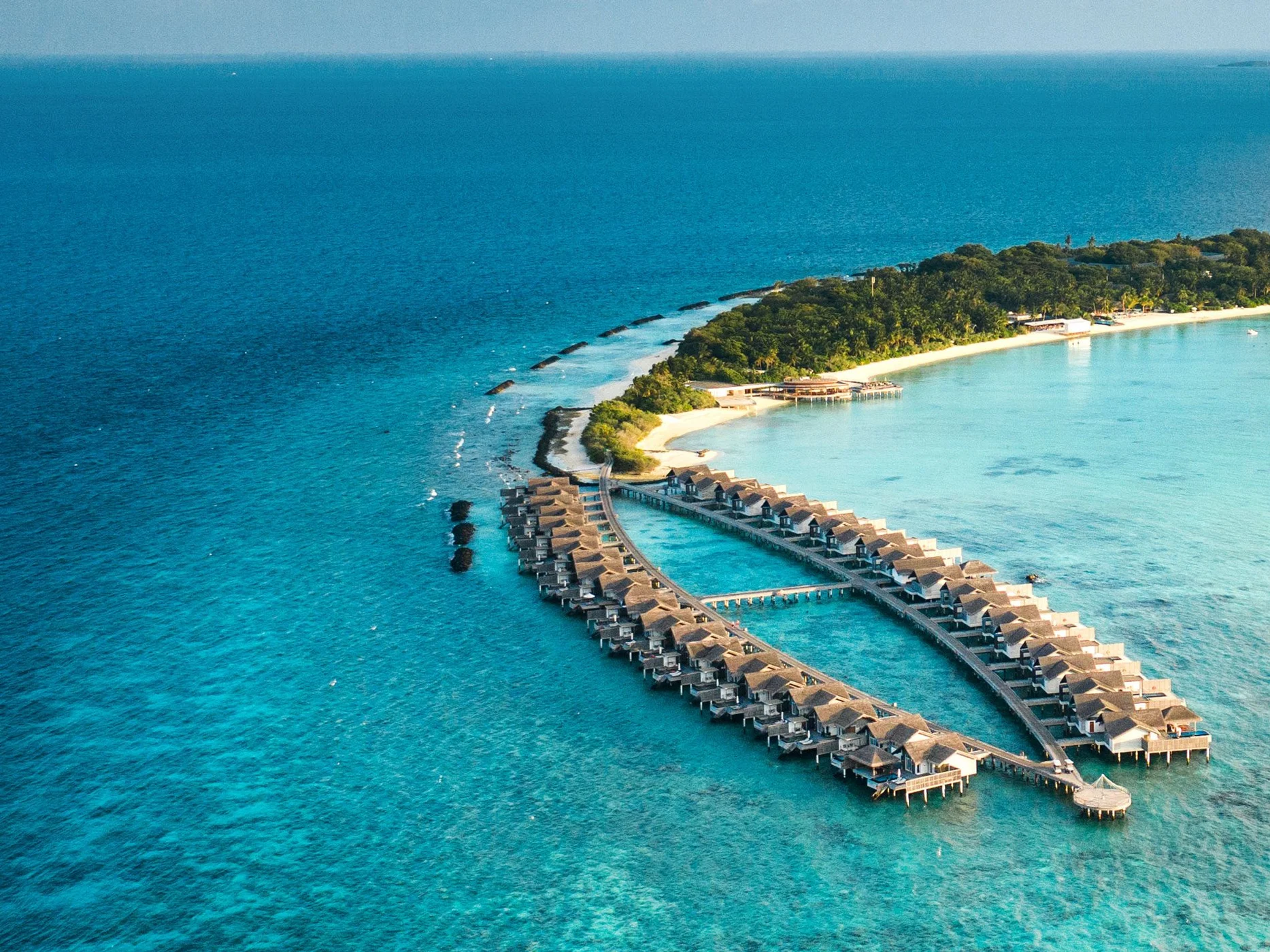 Sirru Fen Fushi – Private Lagoon Resort official resort view 3