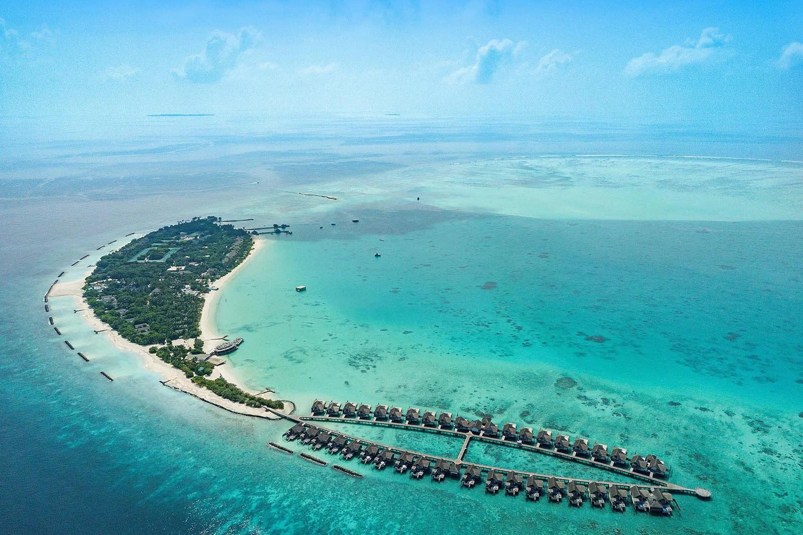 Sirru Fen Fushi – Private Lagoon Resort official resort view 5